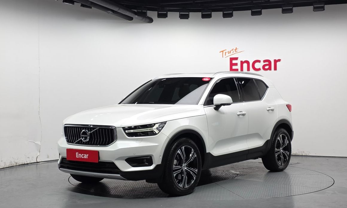 Volvo XC40 2021