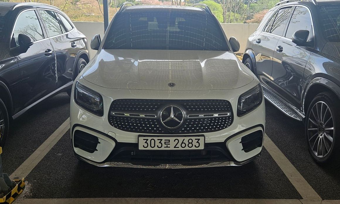 Mercedes-Benz GLB-Class 2025