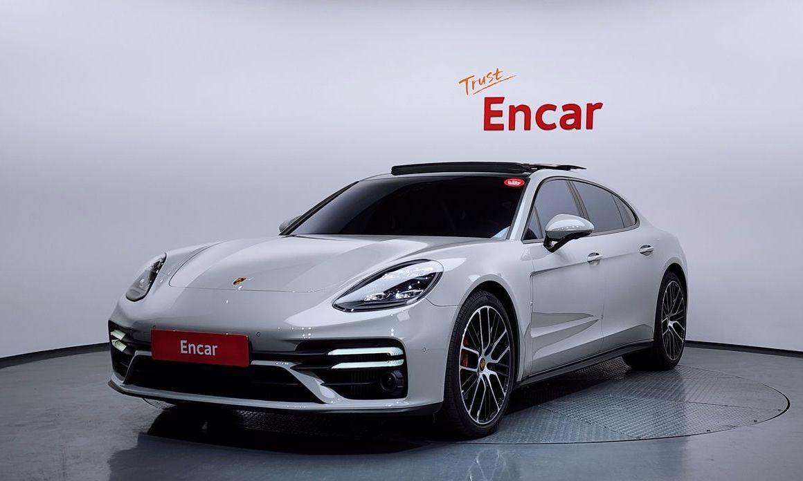 Porsche Panamera 2022