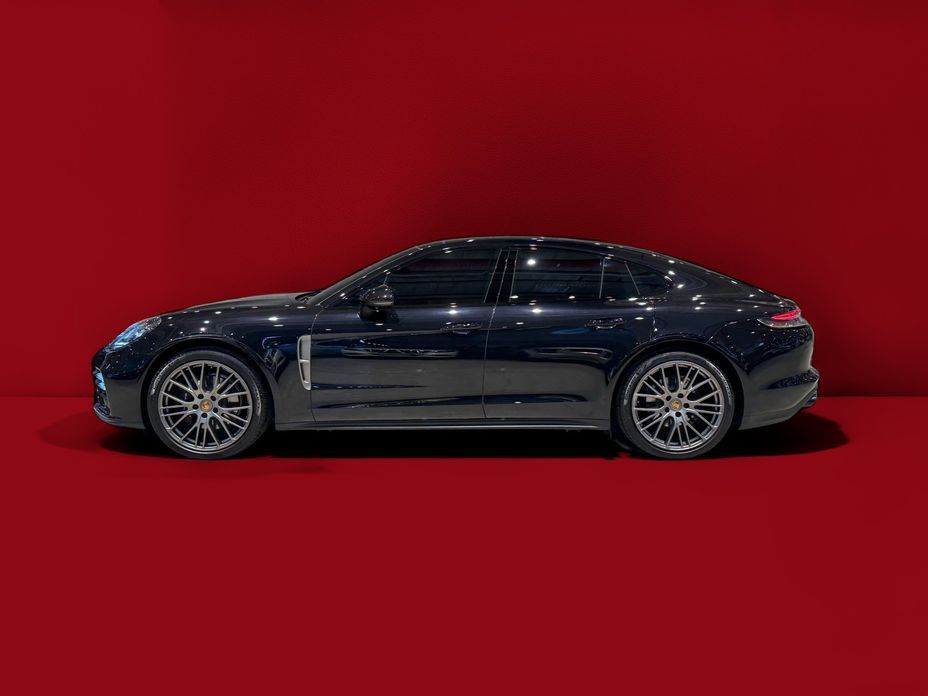 Porsche Panamera 2023