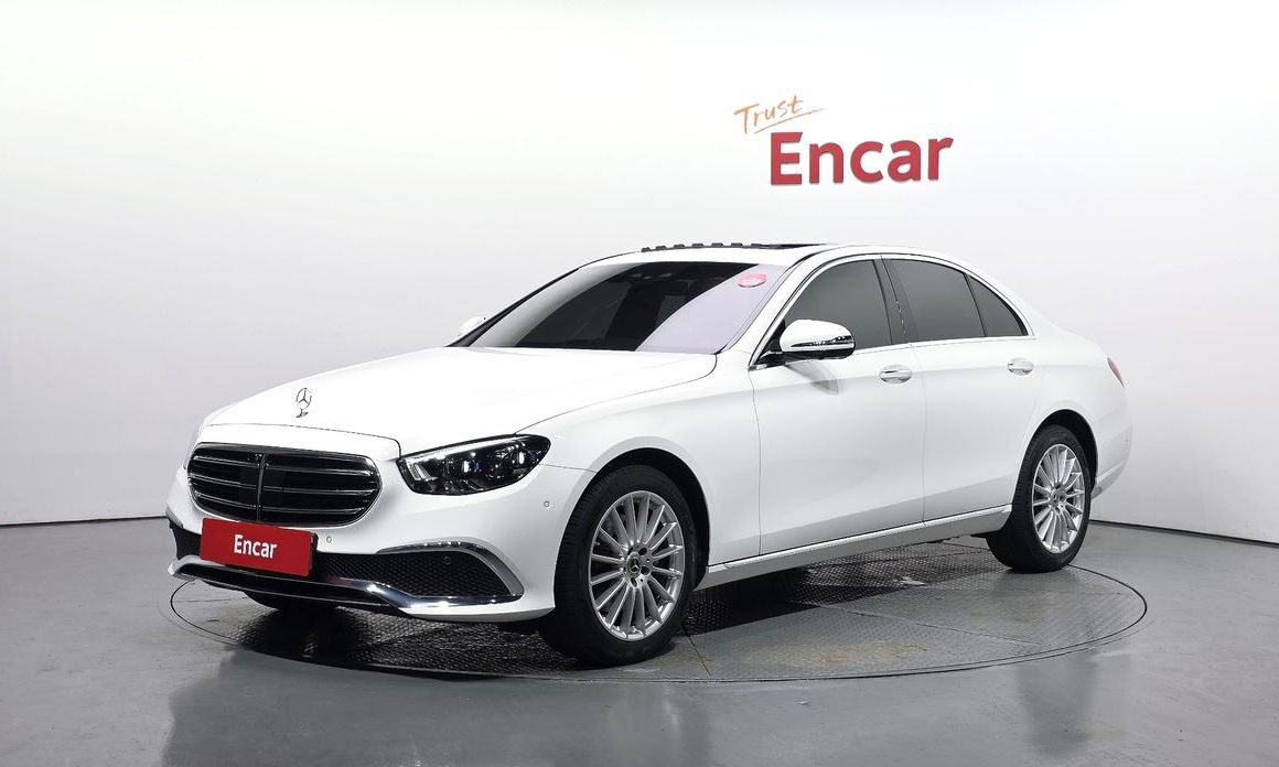 Mercedes-Benz E-Class 2023
