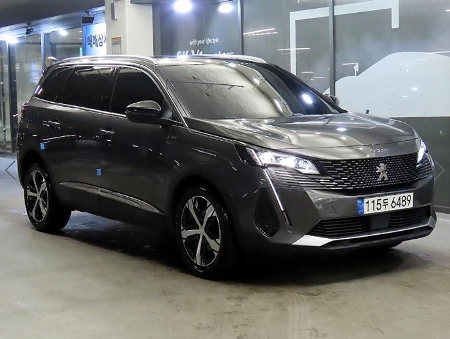 Peugeot 5008 2021