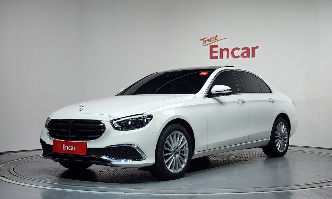Mercedes-Benz E-Class 2023