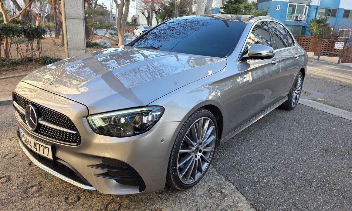 Mercedes-Benz E-Class 2021