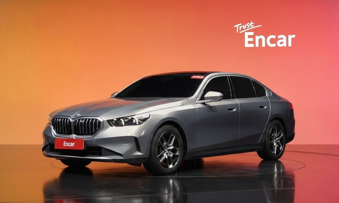 BMW 5-Series 2025