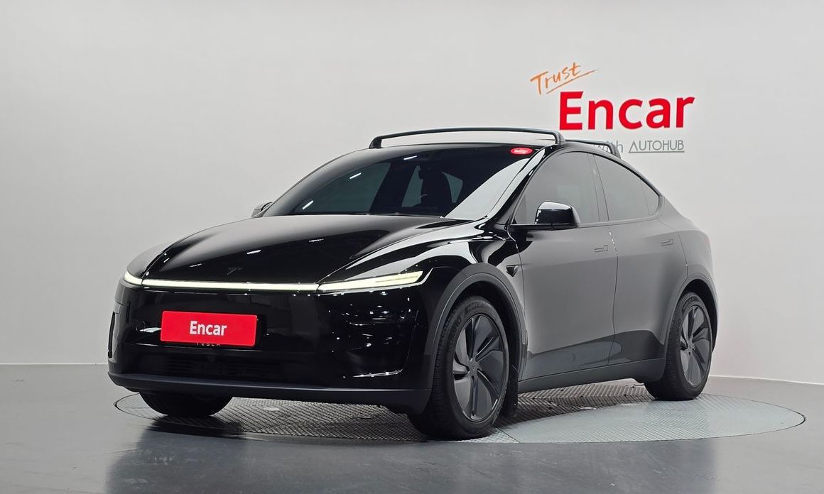 Tesla Model Y 2025
