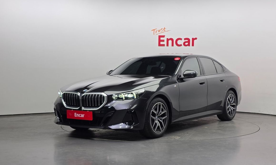 BMW 5-Series 2025