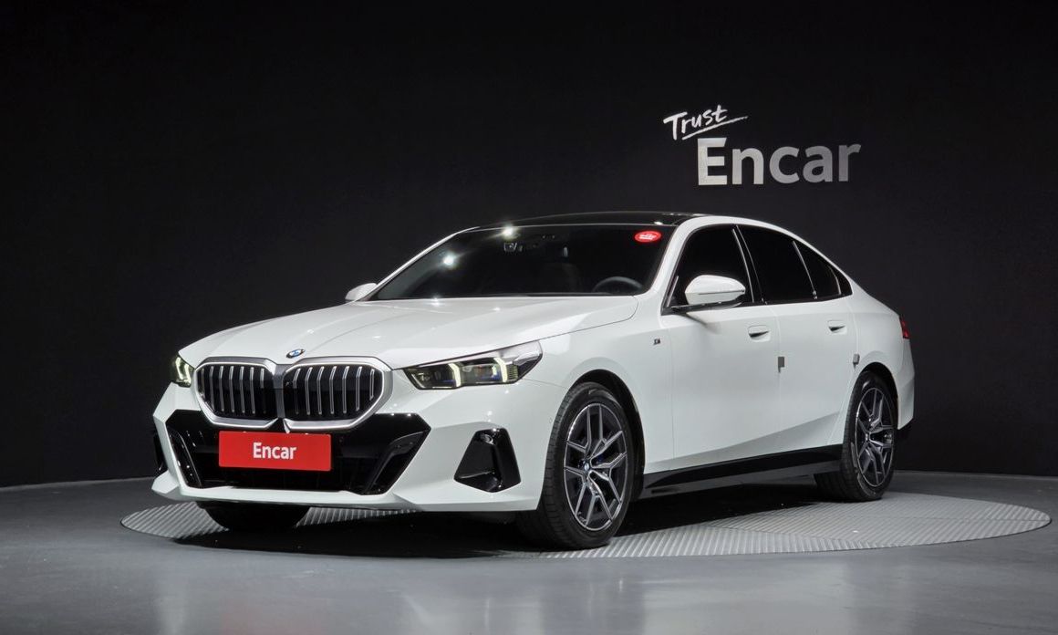 BMW 5-Series 2025
