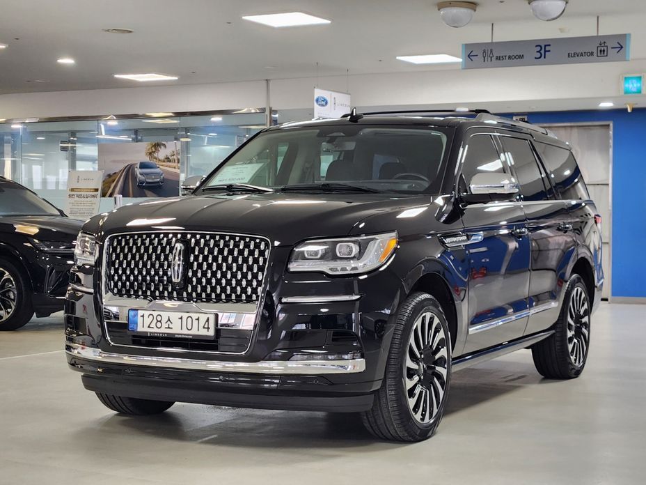 Lincoln Navigator 2023