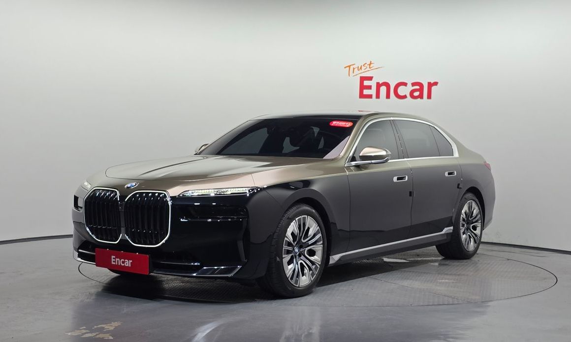 BMW 7-Series 2023