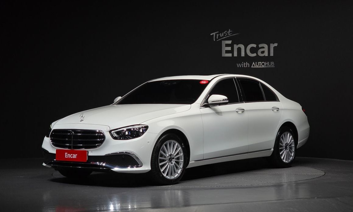 Mercedes-Benz E-Class 2023