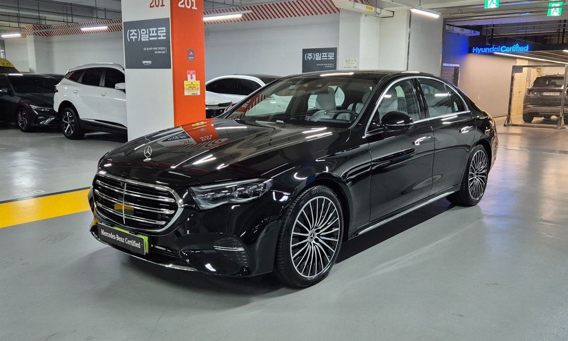 Mercedes-Benz E-Class 2025