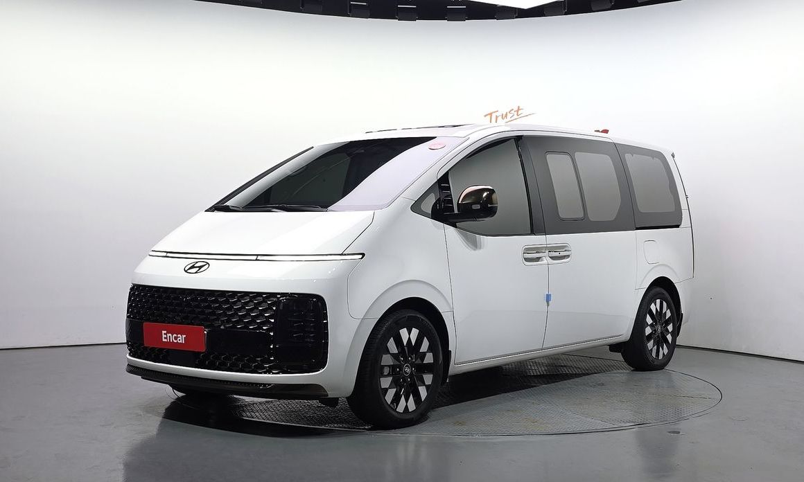 Hyundai Staria 2025