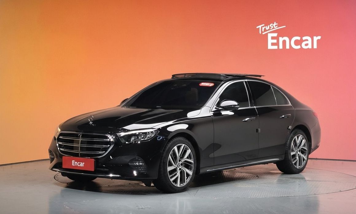 Mercedes-Benz E-Class 2024