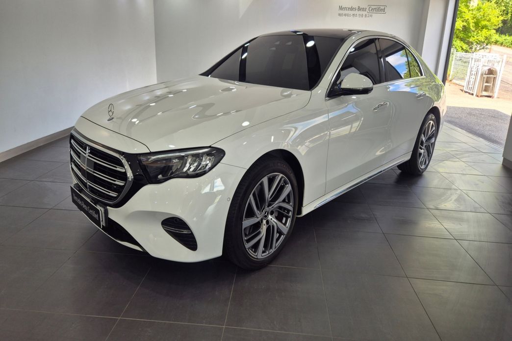 Mercedes-Benz E-Class 2024