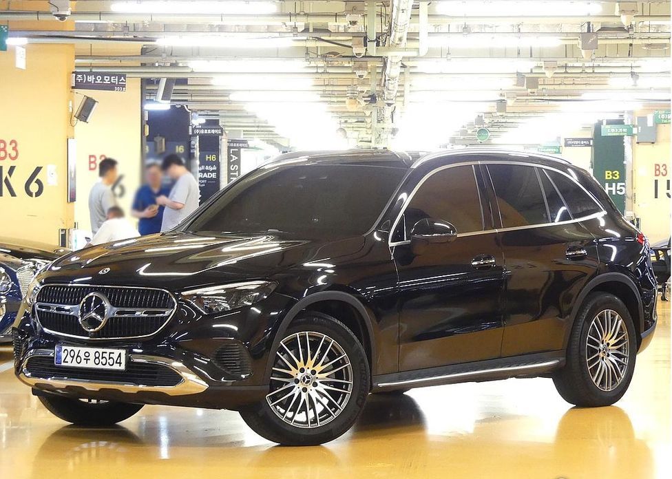 Mercedes-Benz GLC-Class 2025
