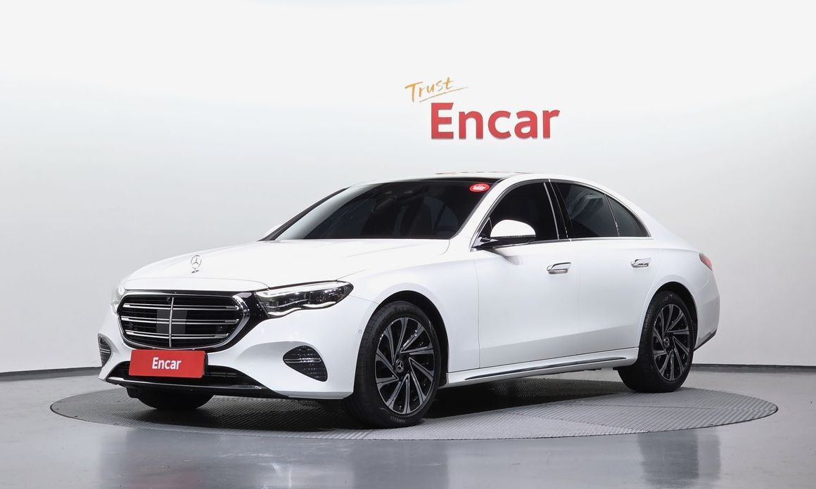 Mercedes-Benz E-Class 2024