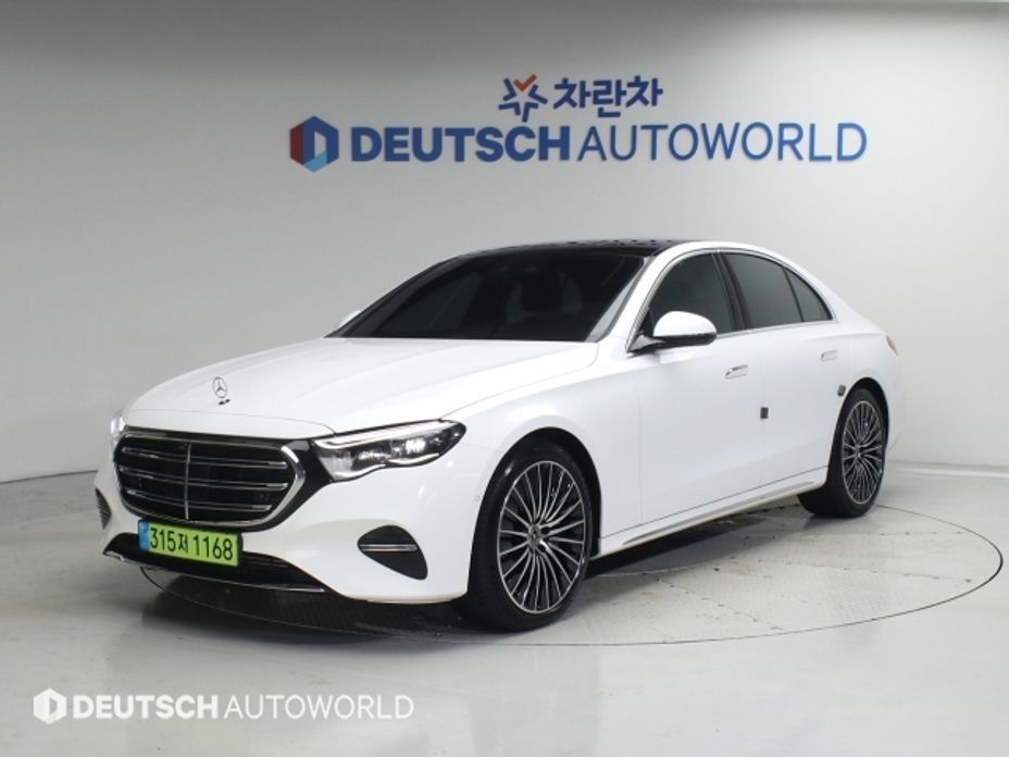 Mercedes-Benz E-Class 2024