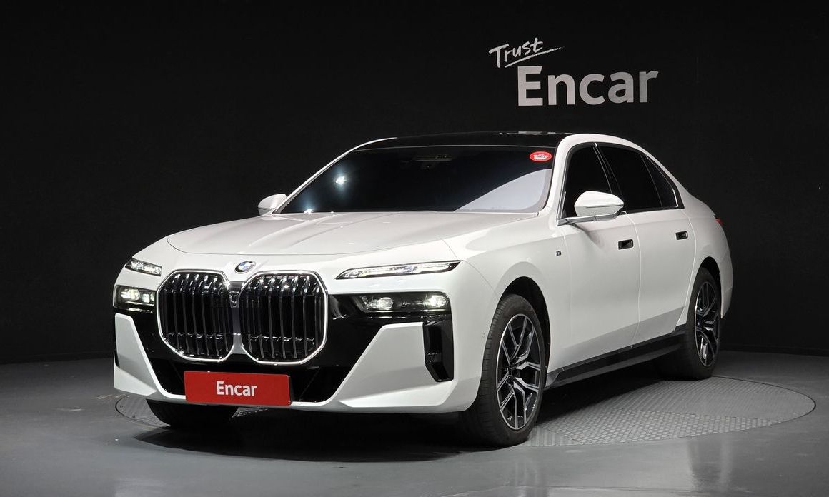 BMW 7-Series 2023