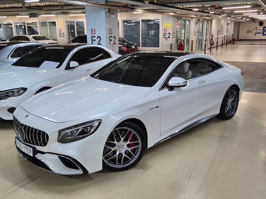 Mercedes-Benz S-Class 2021