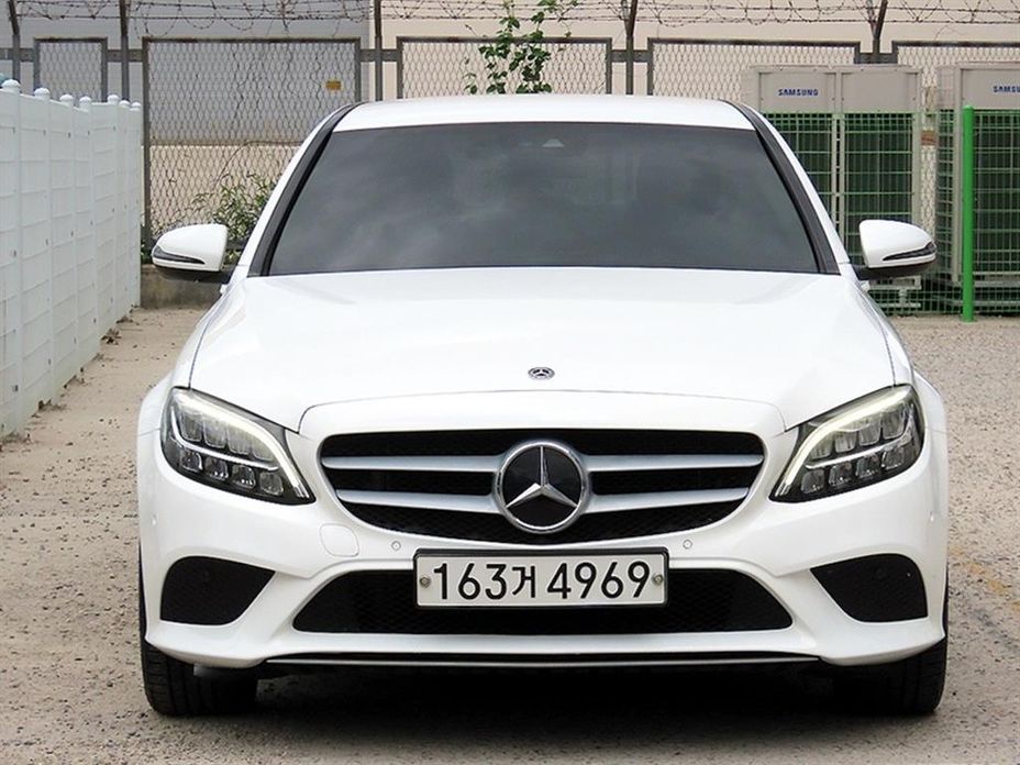Mercedes-Benz C-Class 2020