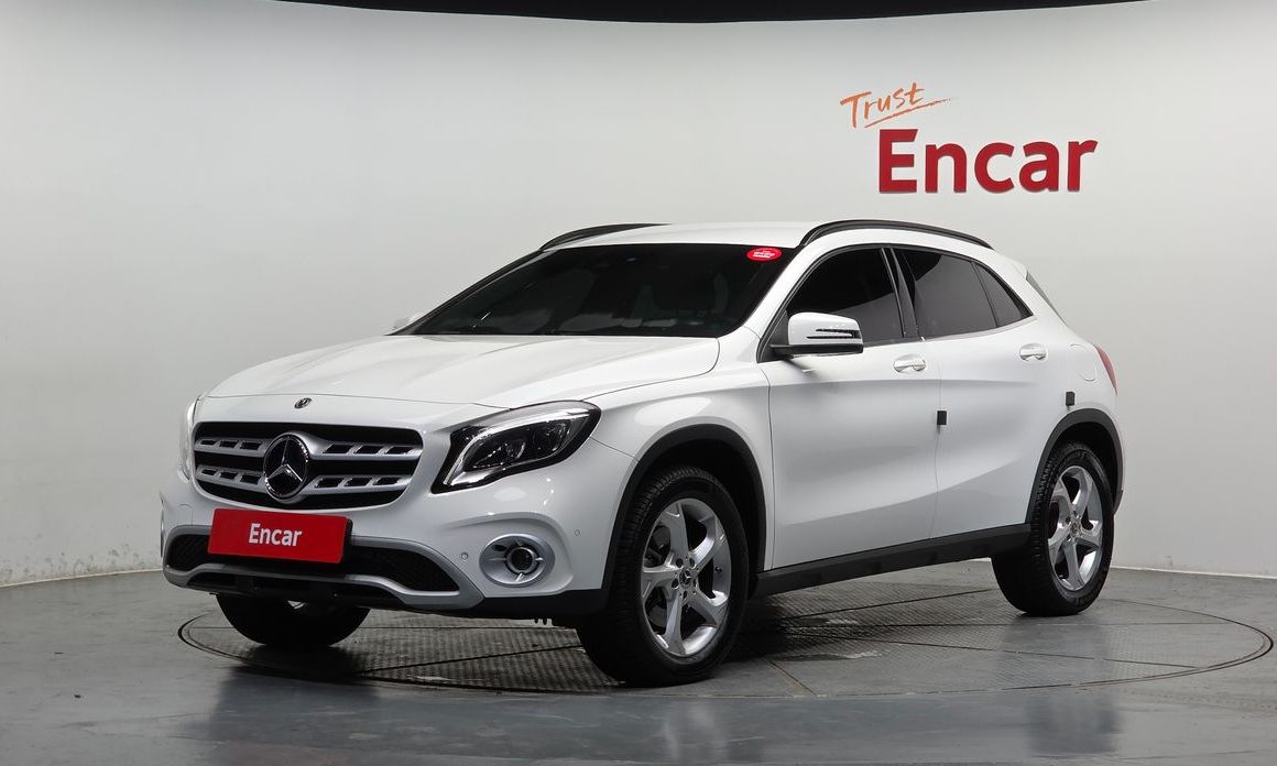 Mercedes-Benz GLA-Class 2019