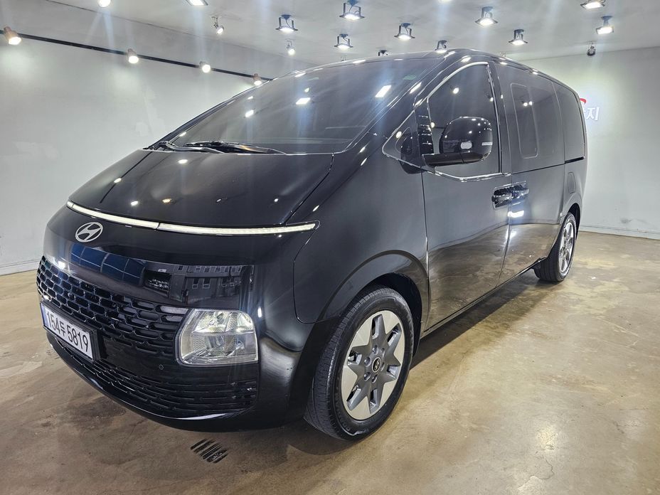 Hyundai Staria 2025