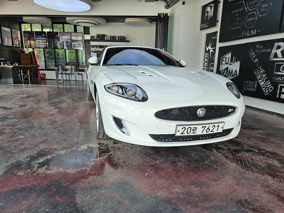 Jaguar XKR 2012