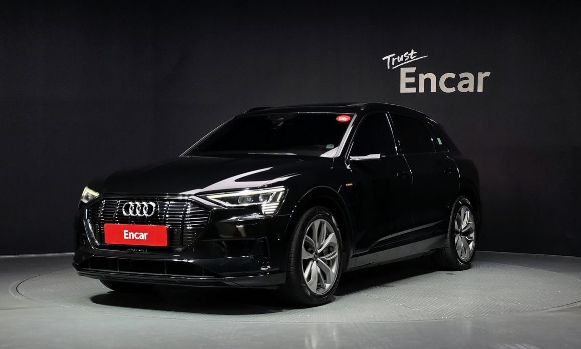 Audi e-tron 2023