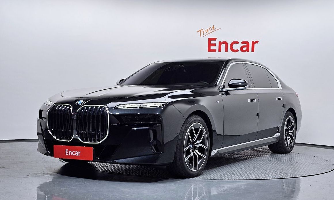 BMW 7-Series 2025