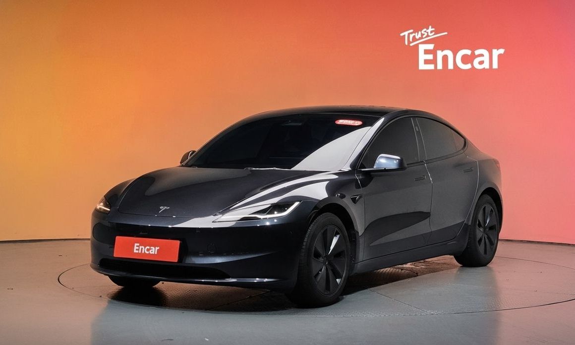 Tesla Model 3 2025