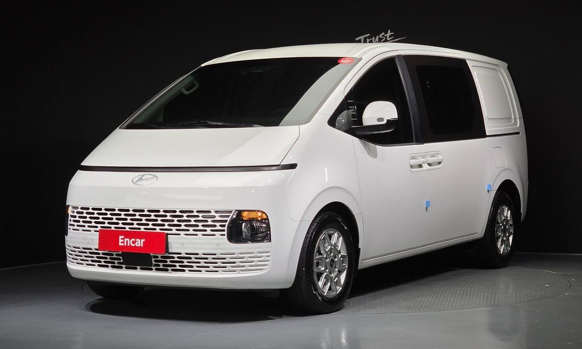 Hyundai Staria 2025