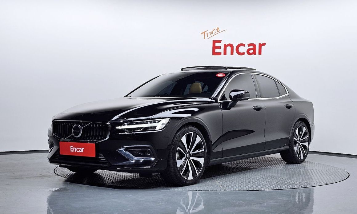 Volvo S60 2025