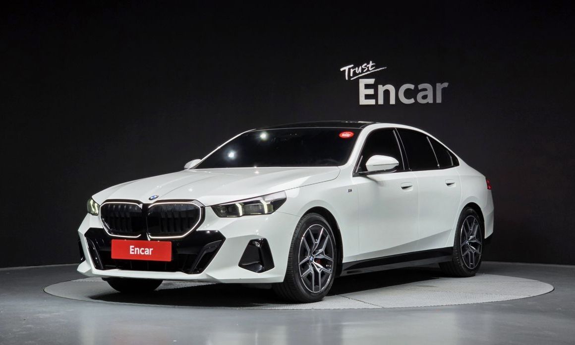 BMW 5-Series 2025