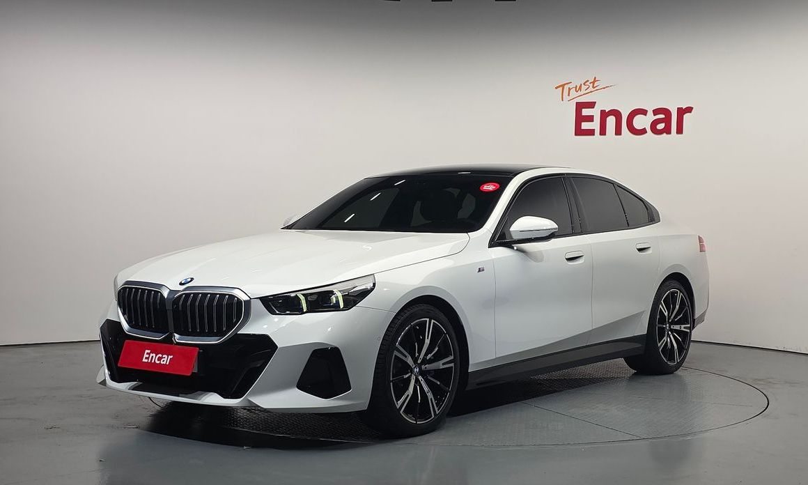 BMW 5-Series 2024