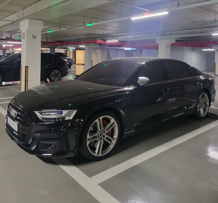 Audi S8 2021