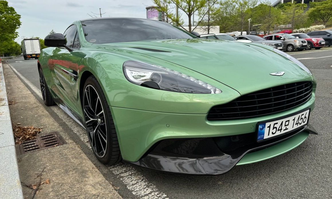 Astonmartin Vanquish 2016