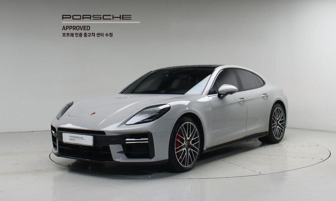 Porsche Panamera 2025