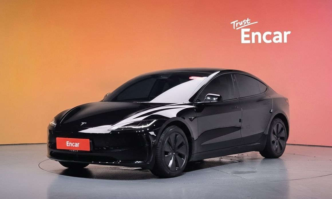 Tesla Model 3 2025