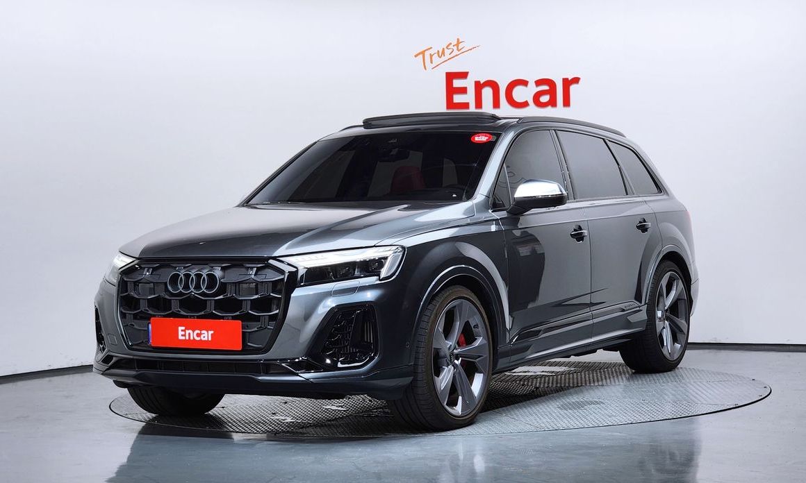 Audi SQ7 2025