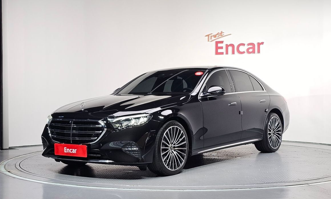 Mercedes-Benz E-Class 2024