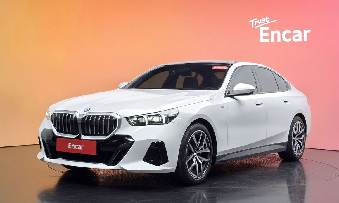 BMW 5-Series 2024