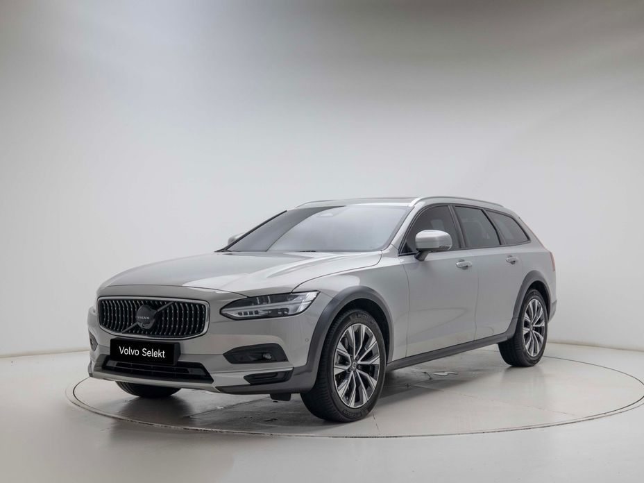 Volvo V90 2023
