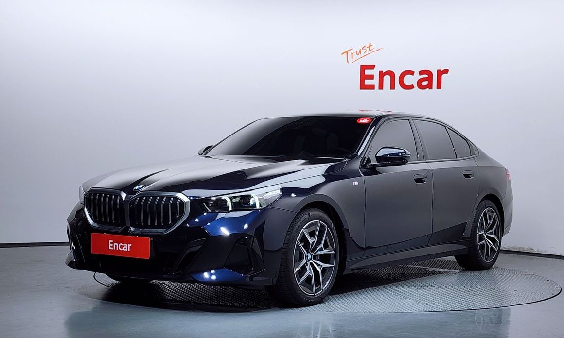 BMW 5-Series 2025