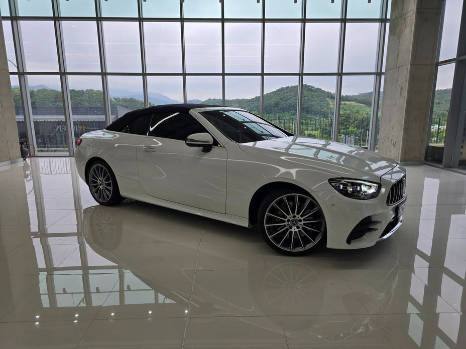 Mercedes-Benz E-Class 2023