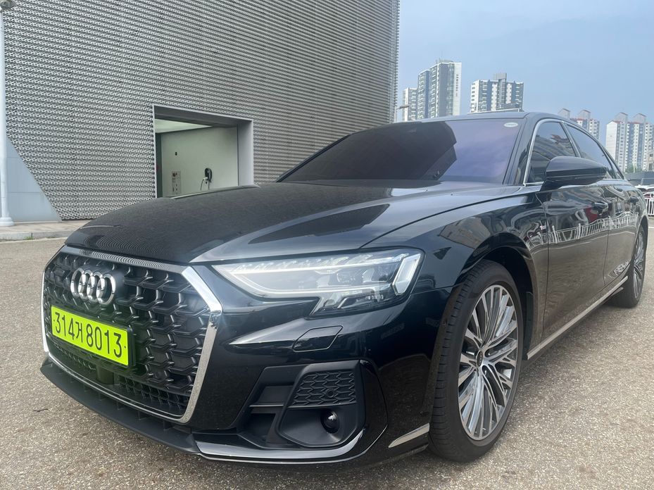 Audi A8 2023