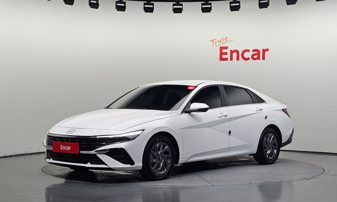 Hyundai AVANTE 2025