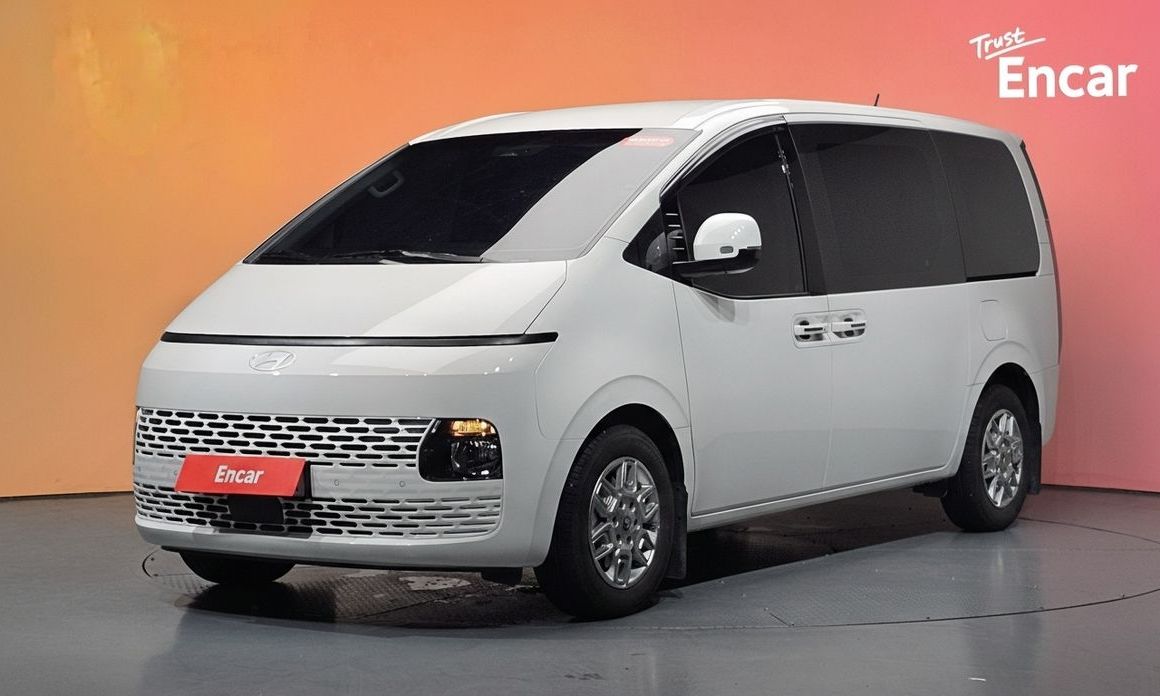 Hyundai Staria 2025