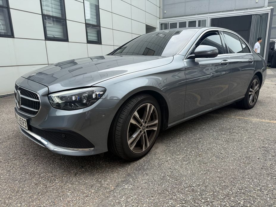 Mercedes-Benz E-Class 2021