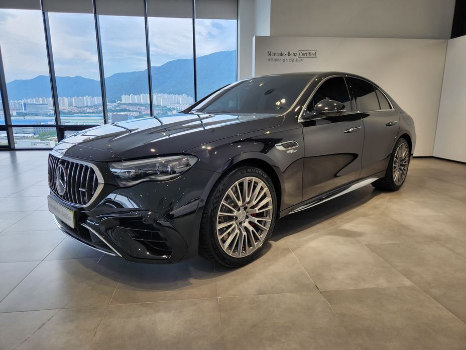 Mercedes-Benz E-Class 2025